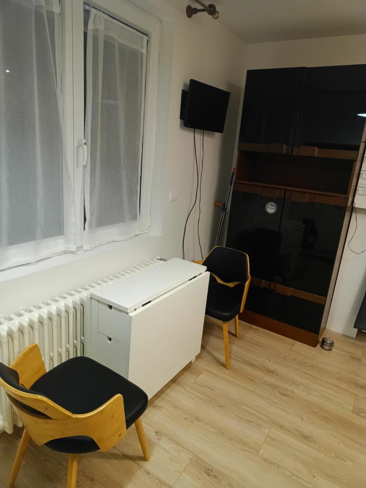 Studio Quartier Hopital Et Universite Льо Ман Екстериор снимка